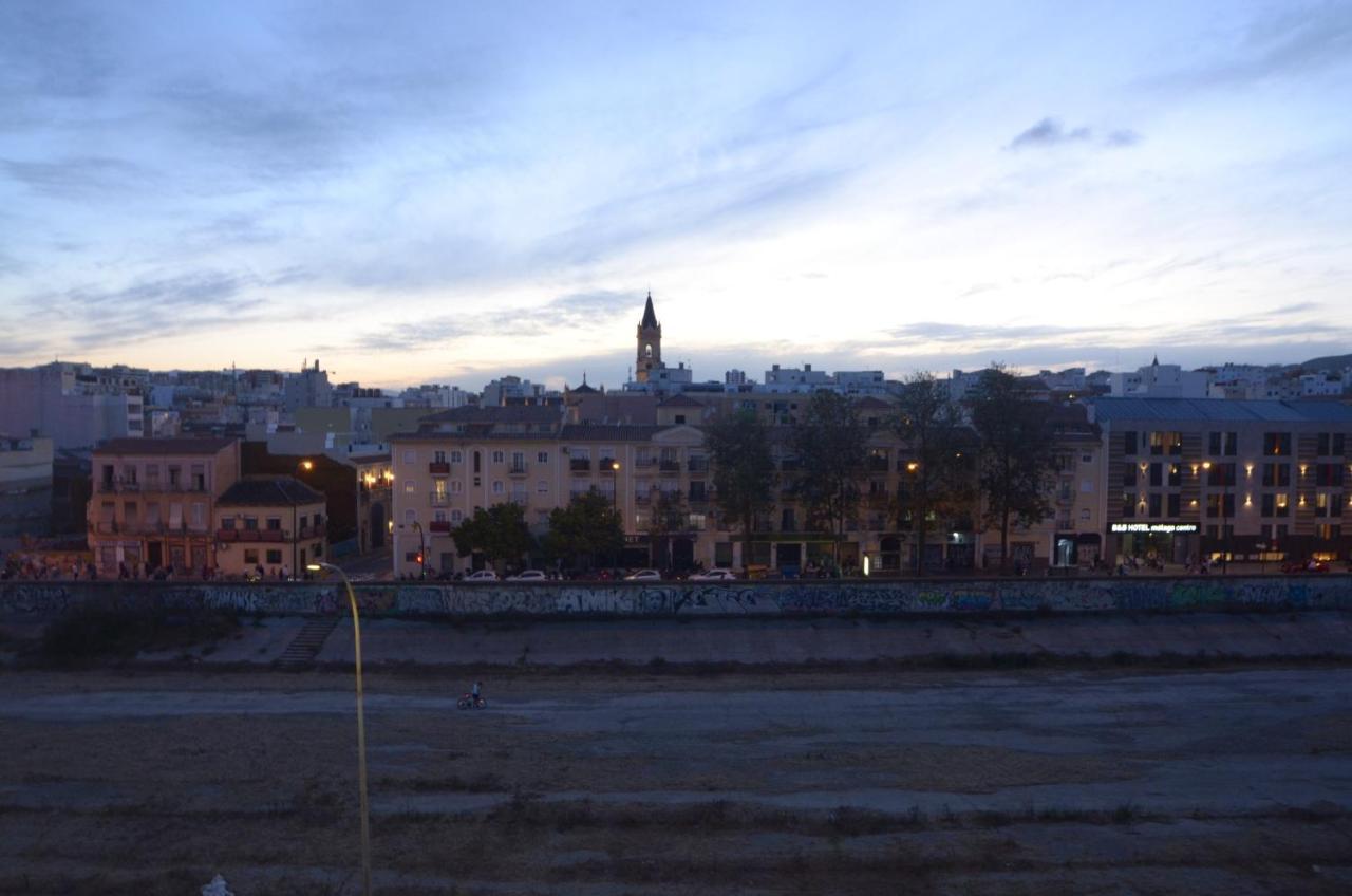 Habitacion Grande Con Terraza Privada, Malaga Centro ภายนอก รูปภาพ